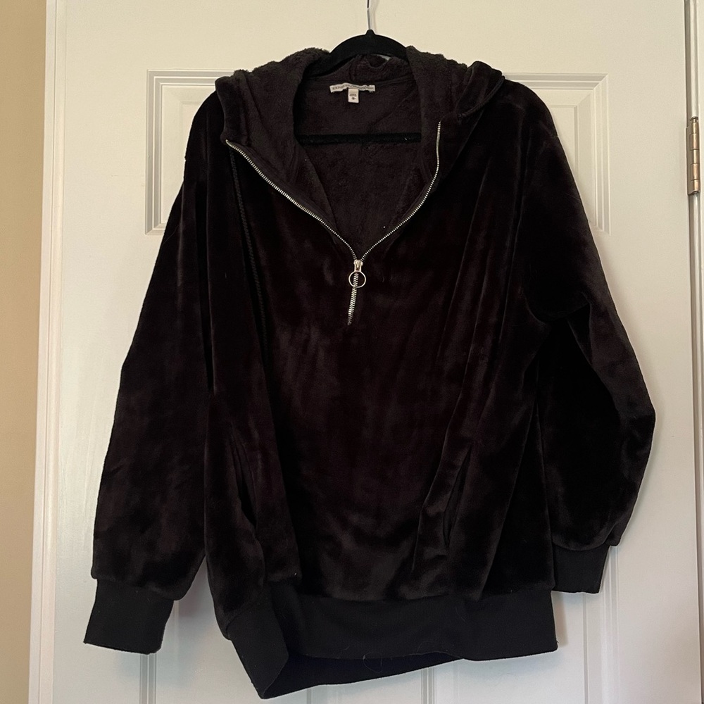 Black Express quarter zip